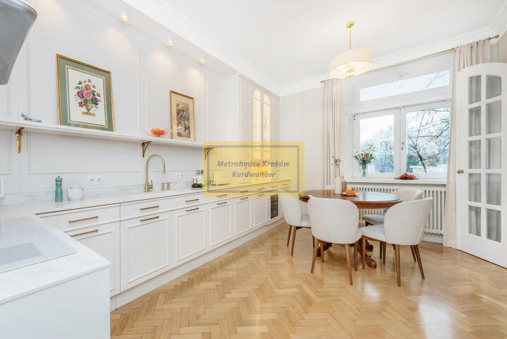 Wyjątkowy apartament w samym sercu Krakowa 141m2 miniaturka 4