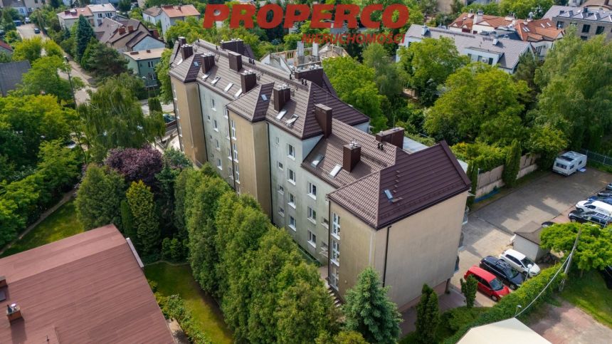 27 mieszkań i lokal, Włochy, ul. Techników - zdjęcie 1