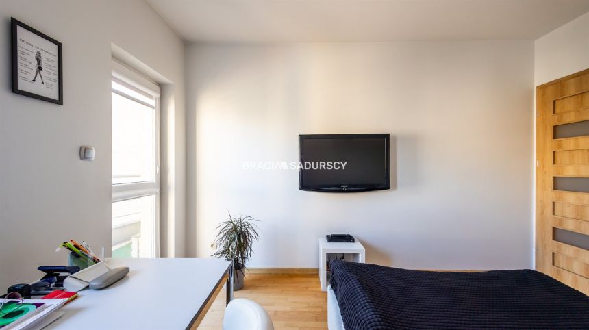 Nowoczesny salon 40m2/2balkony/garaz/piwnica miniaturka 12