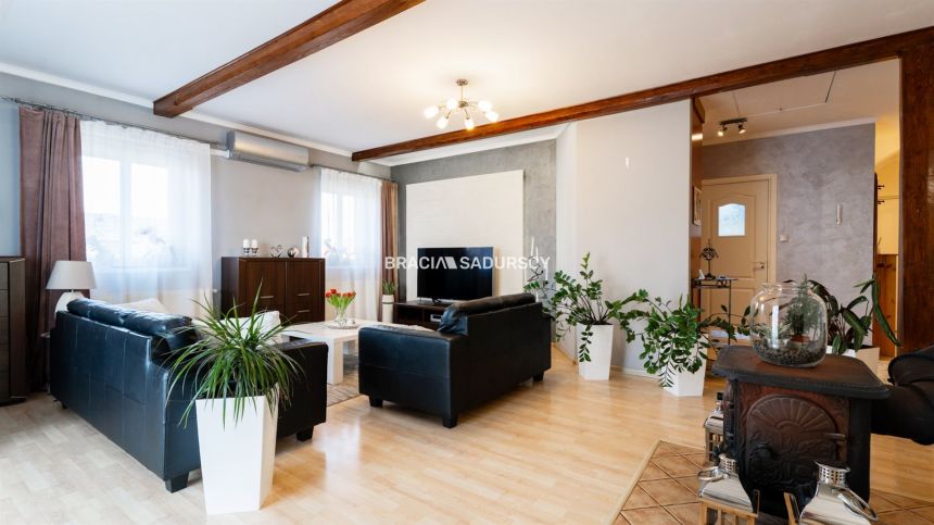 Duże mieszkanie, balkon, ogród,  blisko tramwaj miniaturka 37