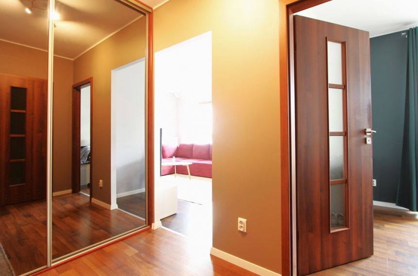 Salon z aneksem kuchennym, duży balkon + piwnica+miejsce parkingowe w hali miniaturka 6