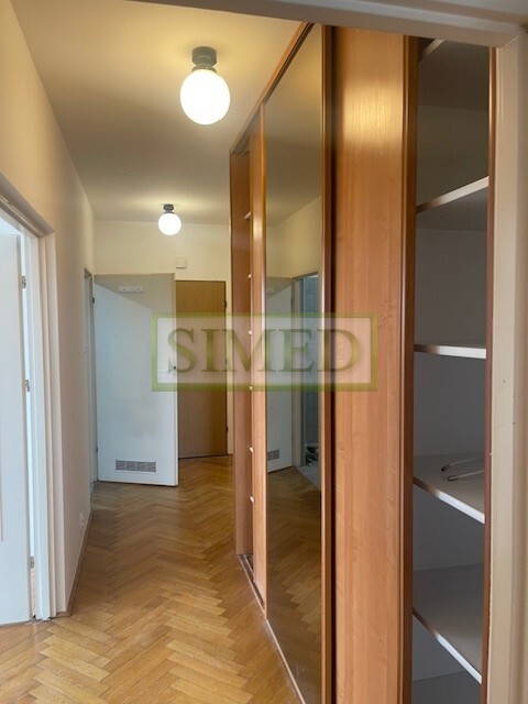 2 pokoje, cisza, blisko metra , dobry dojazd miniaturka 7